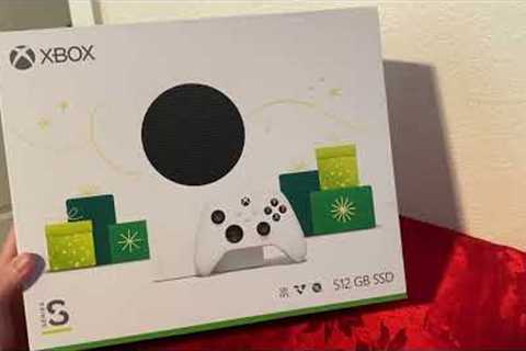 Xbox Series S Holiday Console Edition Unboxing