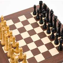 What size chess board do professionals use?